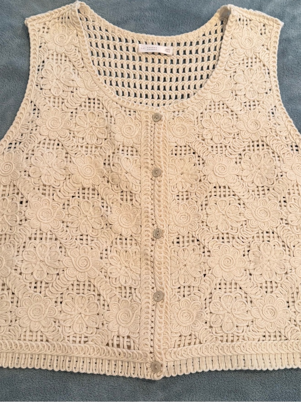 Crochet Floral Button-Front Tank Top — Cream